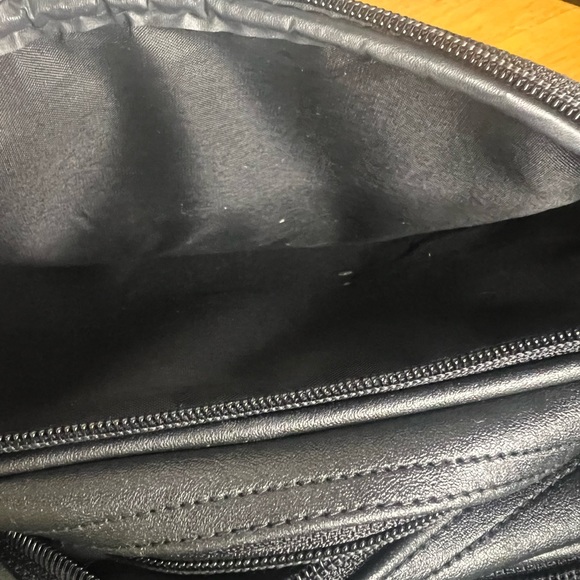 PINE MOUNTAIN Crossbody Organizer Black Weather Resistant - Picture 7 of 7